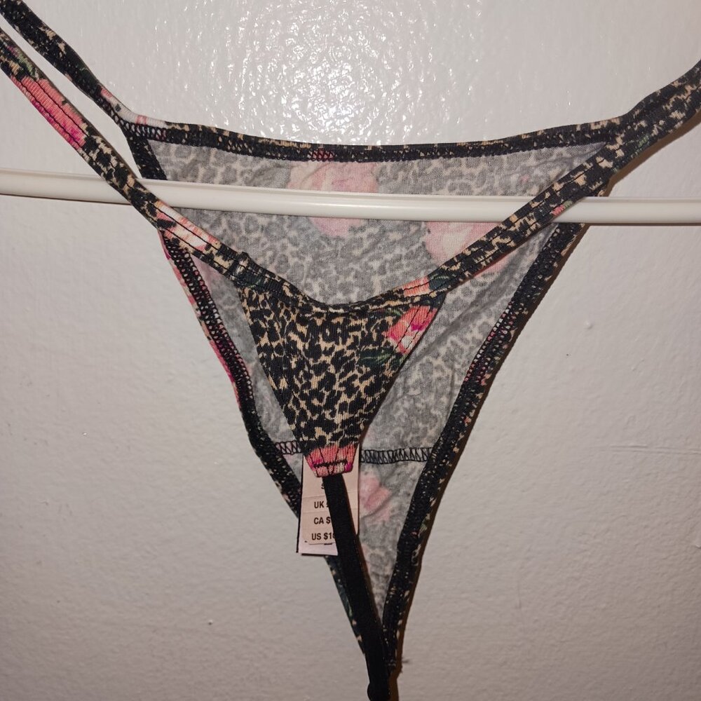 LEOPARD THONG - Picture 3 of 4